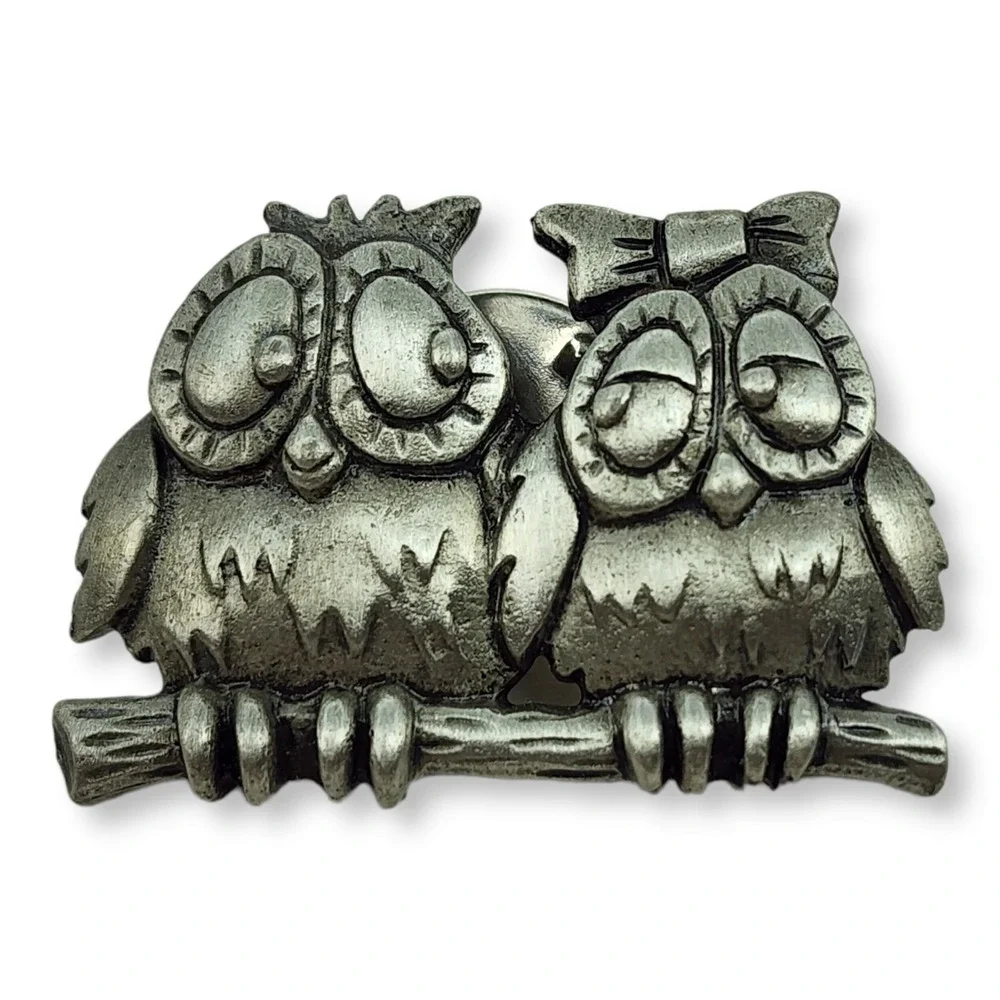 Cute Silver Tone Owl Lovebird‎ Brooch Lapel Pin Vintage J.J. Jonette Jewelry